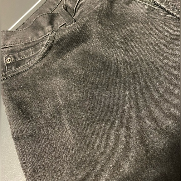 Old Navy Slim Black Jeans - Picture 5 of 5